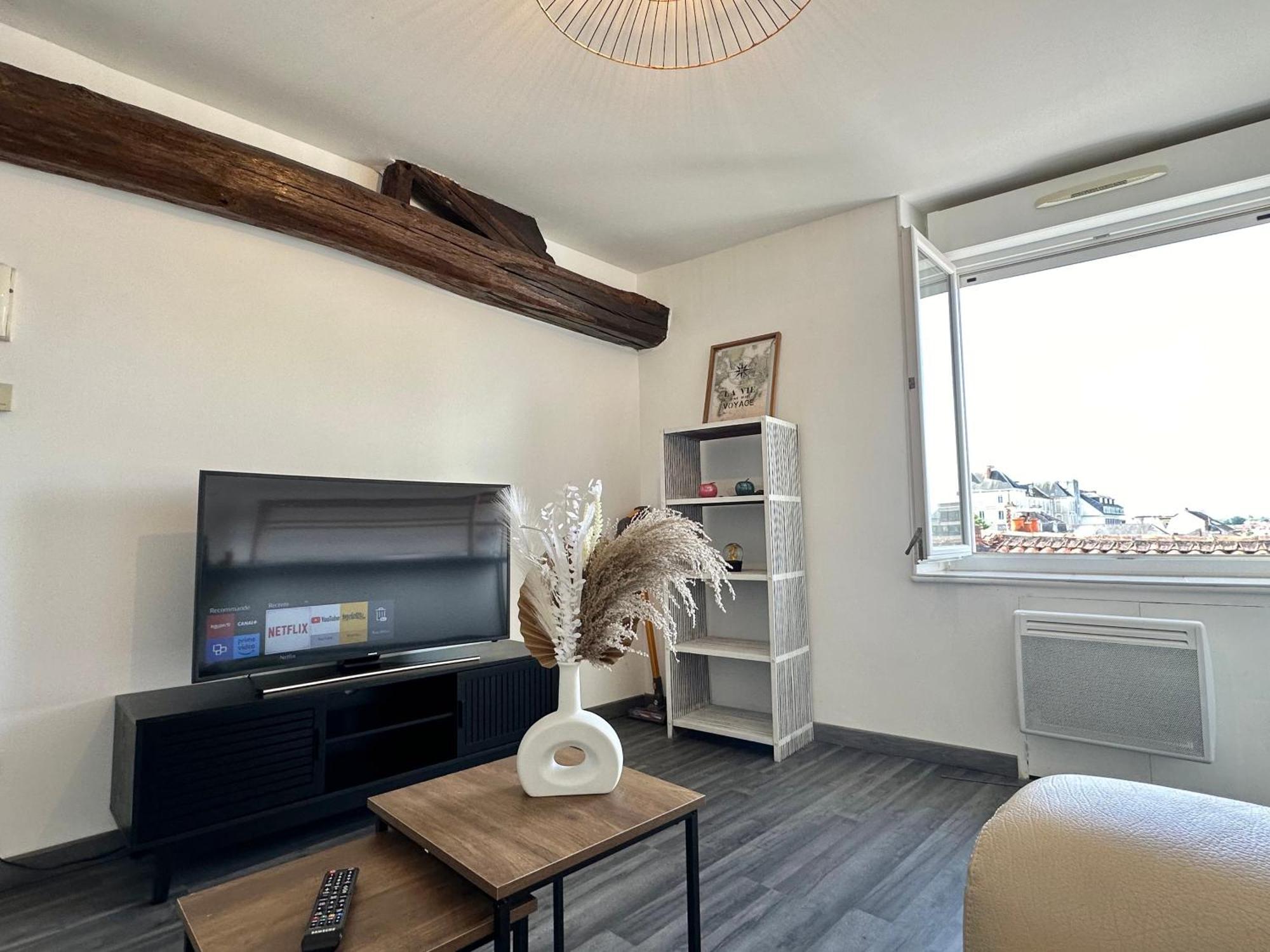 Appartement Cosy En Centre Ville Шоле Екстер'єр фото